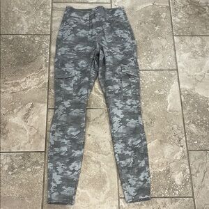 Spanx Stretch Twill‎ Ankle Cargo Pants 20311R Stone Wash Camo sz Small